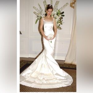 Romona Keveza 100%Silk Couture Wedding Gown